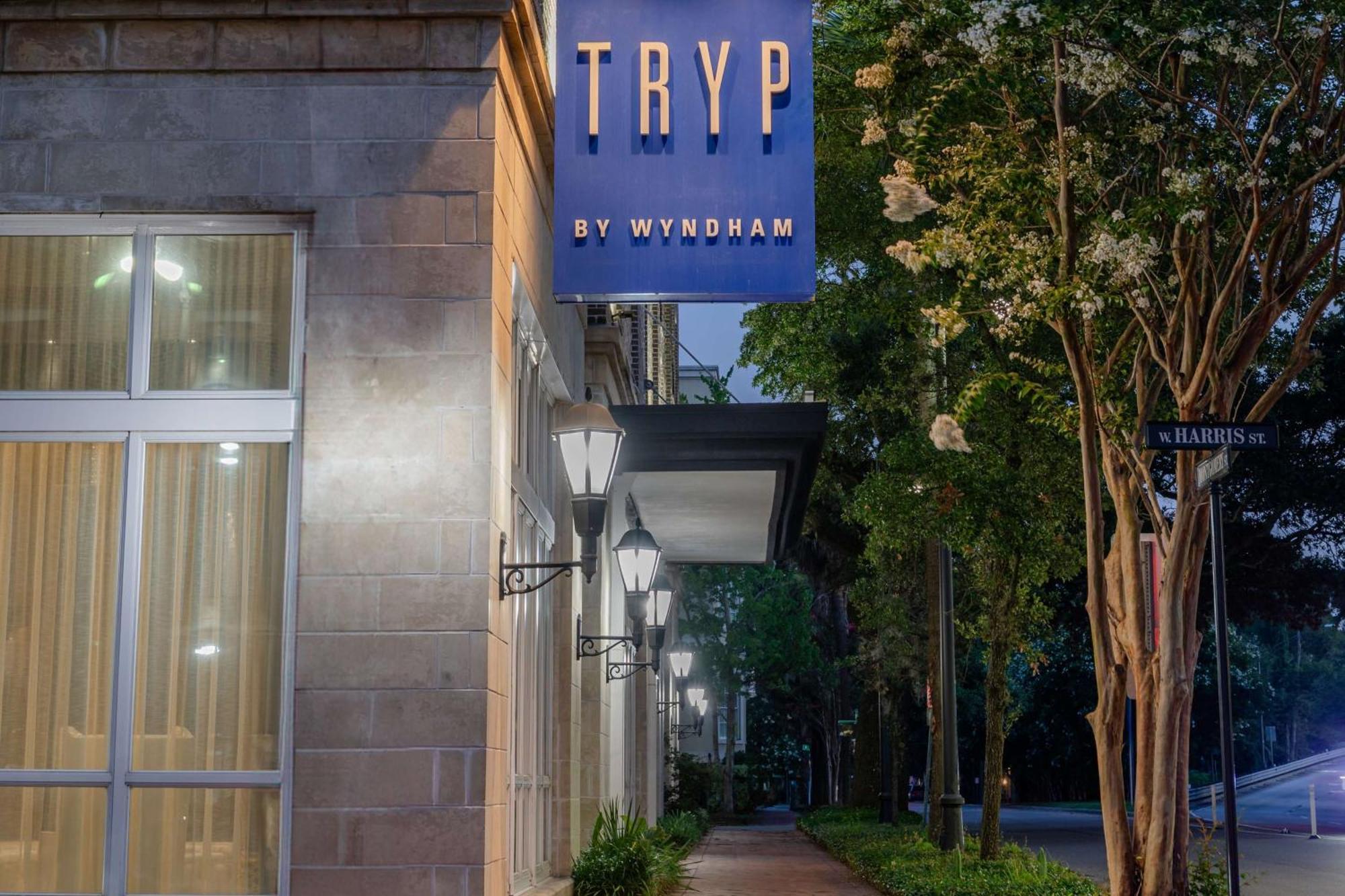 Tryp By Wyndham Савана Екстериор снимка